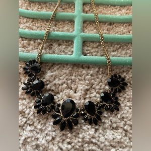 Black & Gd Bubble Details necklace